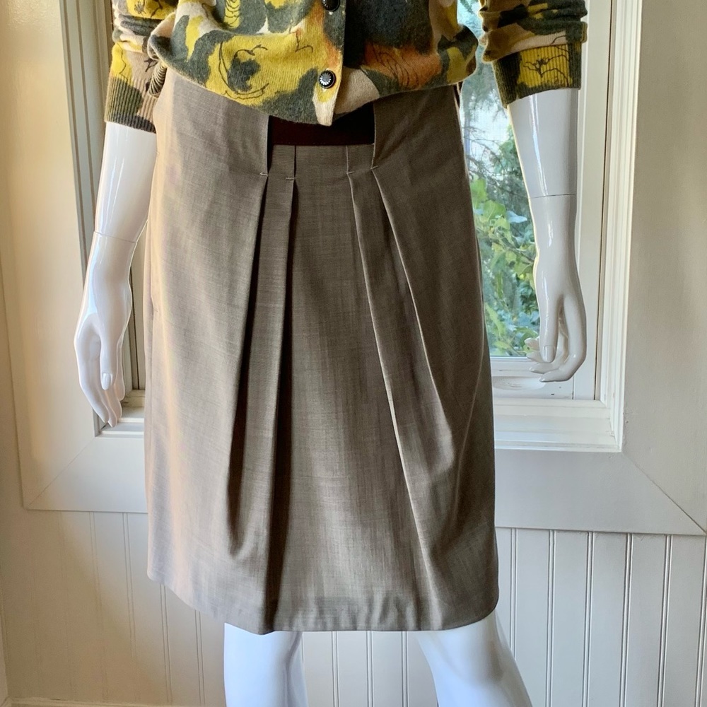 Gunex - women’s wool skirt (Size 4)